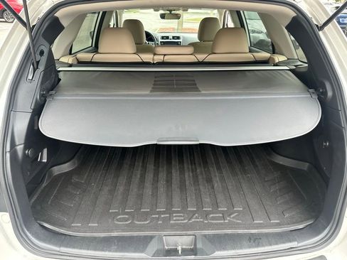Used 2019 Subaru Outback 3.6R Limited w/ Popular Package #2 image 7