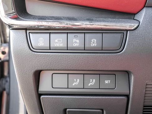 Used 2023 MAZDA MAZDA3 Hatchback w/Premium Plus Pkg image 19