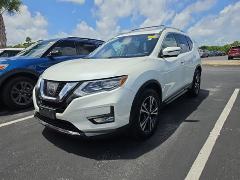 Used 2017 Nissan Rogue SL w/ SL Premium Package AWD/4WD image 5