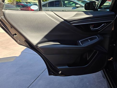 Used 2022 Subaru Outback Limited image 29
