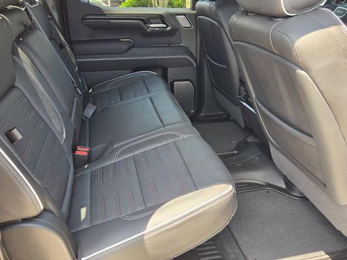 Used 2025 GMC Sierra 1500 AT4X AWD/4WD image 10