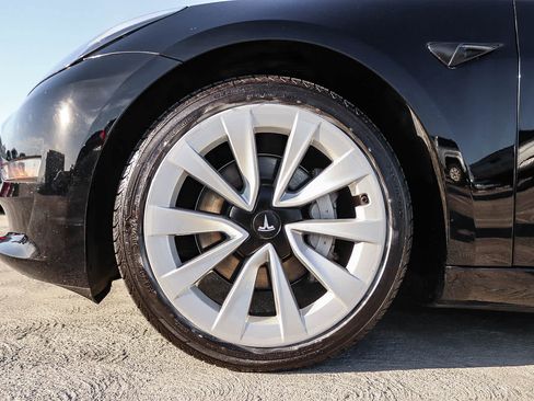 Used 2023 Tesla Model 3 Long Range AWD/4WD image 11