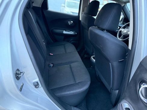 Used 2011 Nissan Juke S image 16
