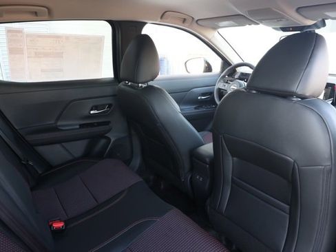 New 2025 Nissan Kicks SR image 17