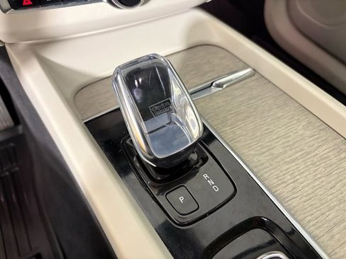 Used 2022 Volvo XC60 B5 Inscription w/ Advanced Package image 23