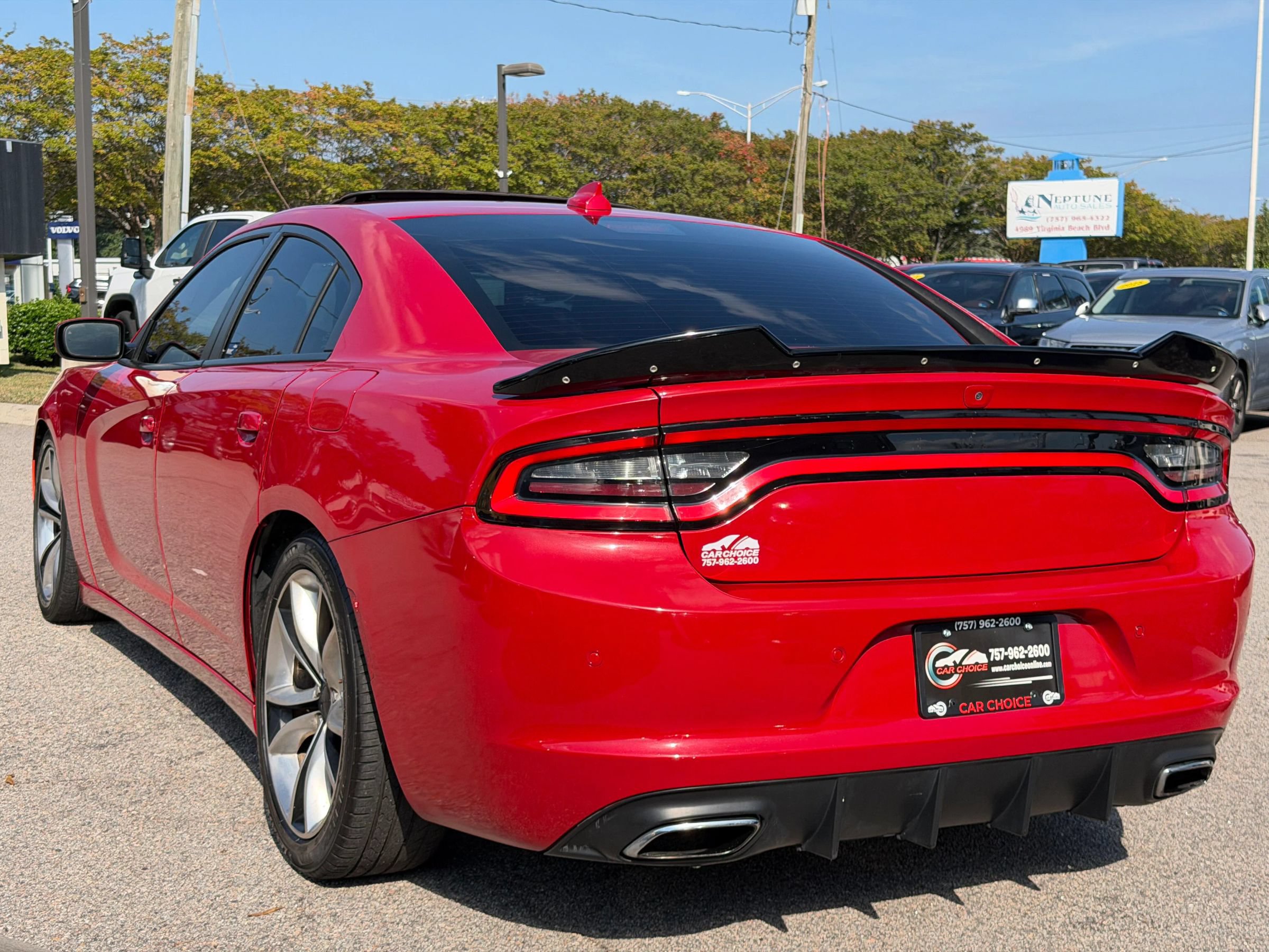 Used 2016 Dodge Charger R/T RWD image 10