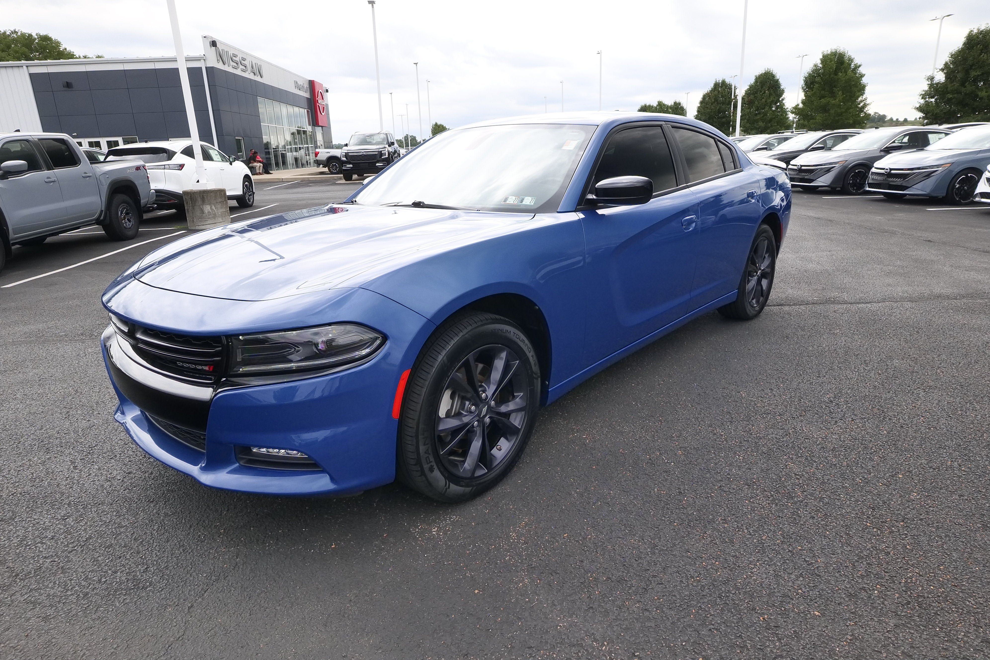 Used 2023 Dodge Charger SXT w/ Blacktop Package AWD/4WD image 4