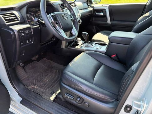 Used 2022 Toyota 4Runner TRD Sport w/ Technology Package AWD/4WD image 38