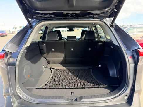 Used 2021 Toyota RAV4 Limited AWD/4WD image 16
