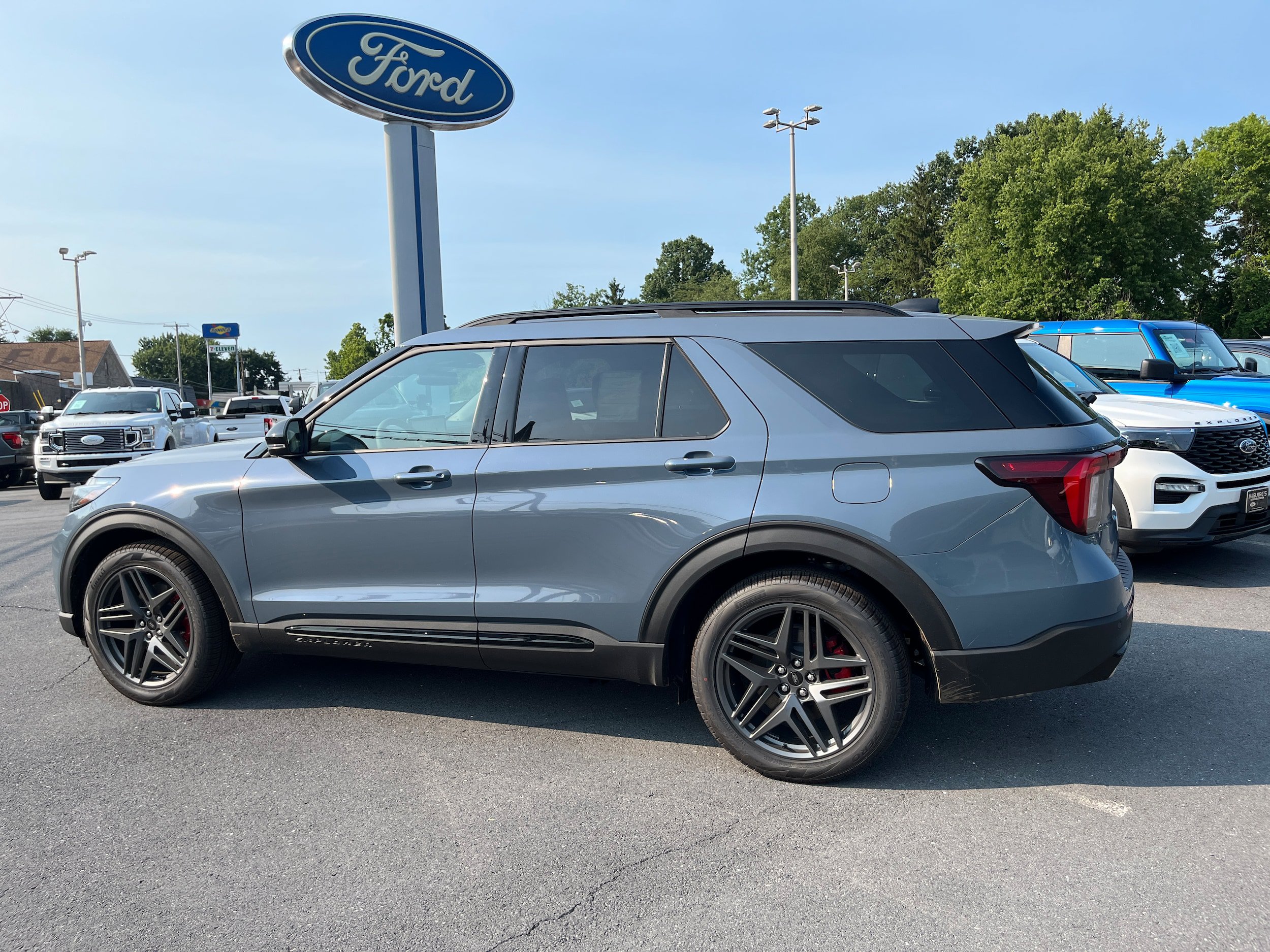 New 2026 Ford Explorer ST w/ Sun And Sound Package AWD/4WD image 7