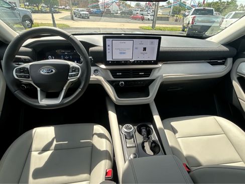 New 2026 Ford Explorer Active w/ Active Comfort Package AWD/4WD image 14