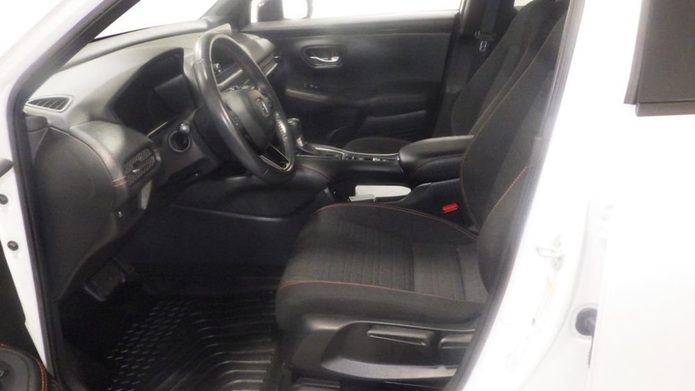 Used 2024 Honda HR-V Sport image 8