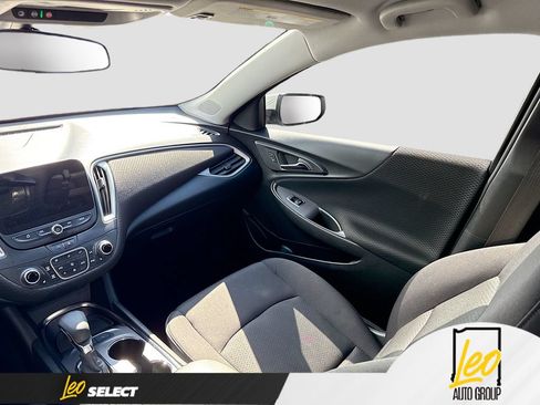 Used 2024 Chevrolet Malibu LT FWD image 23