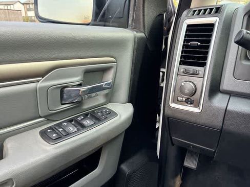 Used 2018 RAM 1500 Lone Star RWD image 40