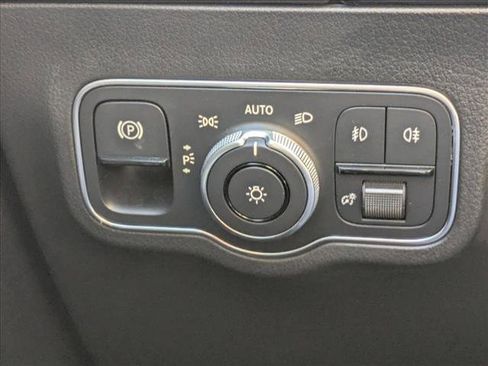 Used 2023 Mercedes-Benz GLA 250 4MATIC image 19