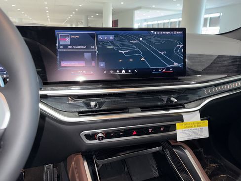 New 2026 BMW X6 xDrive40i w/ Climate Comfort Package image 18