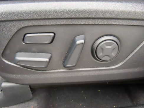 Used 2023 Kia Sorento SX image 28