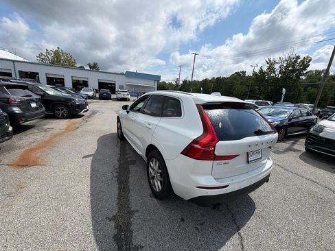Used 2020 Volvo XC60 T5 Momentum w/ Protection Package AWD/4WD image 4