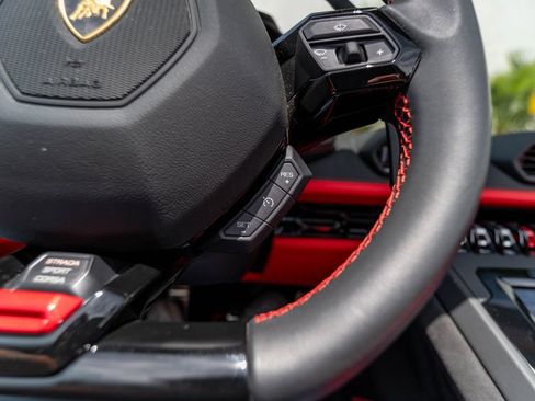 Used 2024 Lamborghini Huracan EVO AWD/4WD image 13