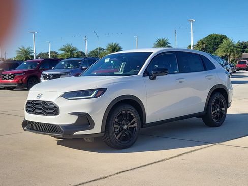 New 2026 Honda HR-V Sport image 3