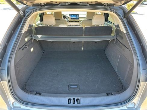 Used 2021 Lincoln Nautilus FWD w/ Equipment Group 101A image 28