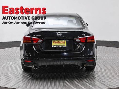 Used 2024 Nissan Altima 2.5 SV w/ SV Premium Package FWD image 6