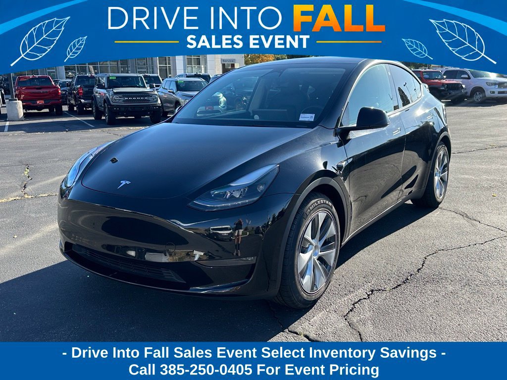 Used 2023 Tesla Model Y Long Range AWD/4WD image 2