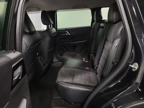 Used 2022 Mitsubishi Outlander SE AWD/4WD image 24