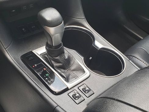 Certified 2019 Toyota Highlander XLE FWD image 26