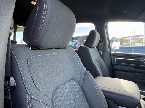New 2026 RAM 1500 4x4 Crew Cab image 11