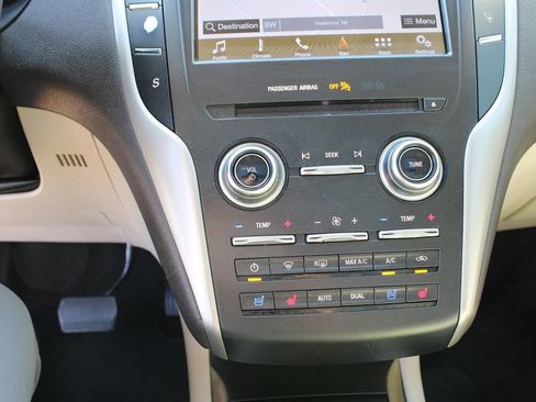 Used 2019 Lincoln MKC Reserve image 95