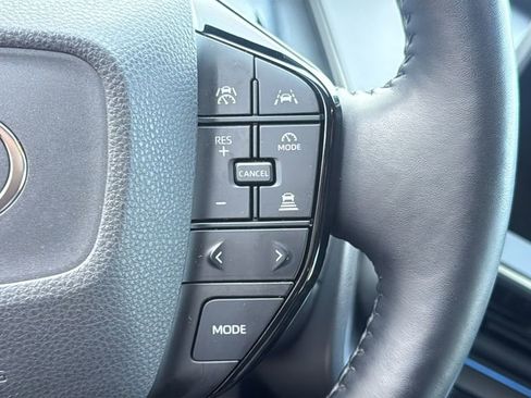 Used 2023 Toyota Prius Limited image 5