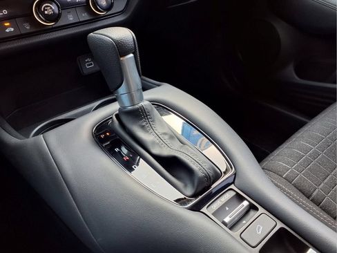 Certified 2025 Honda HR-V LX image 18