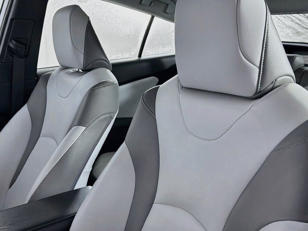 Used 2020 Toyota Prius Prime XLE FWD image 25