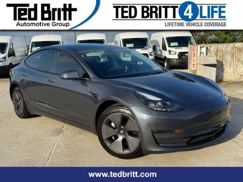 Used 2022 Tesla Model 3 Long Range AWD/4WD image 1