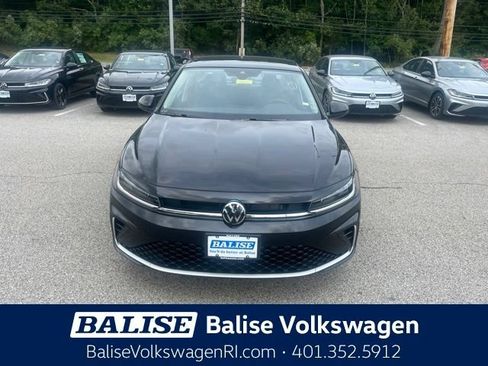New 2026 Volkswagen Jetta SE FWD image 3