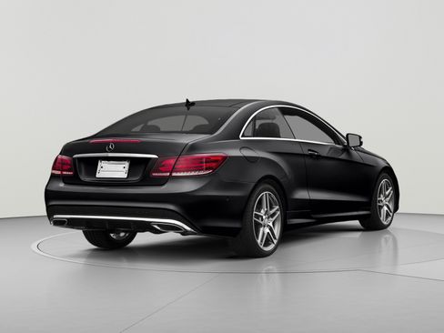 Used 2015 Mercedes-Benz E 400 4MATIC Coupe image 2