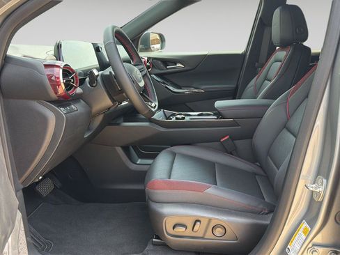 New 2026 Chevrolet Equinox RS w/ Convenience Package III FWD image 10