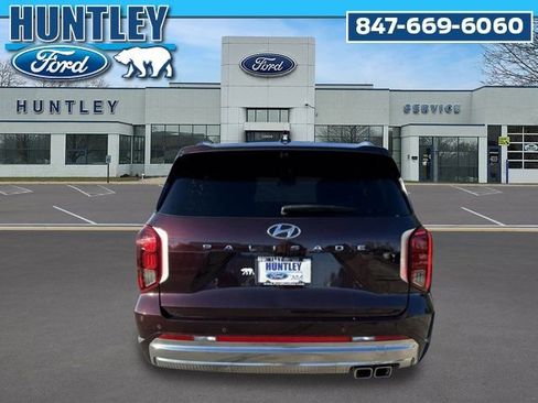 Used 2024 Hyundai Palisade Calligraphy image 5