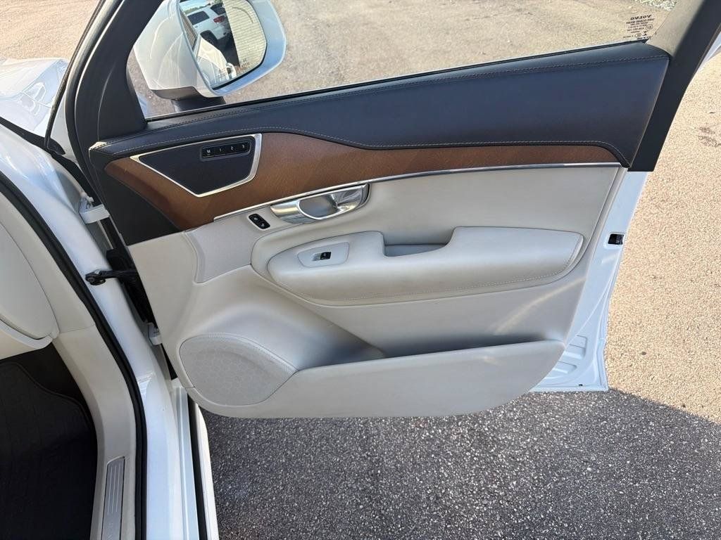 Used 2017 Volvo XC90 T6 Inscription w/ Vision Package AWD/4WD image 35