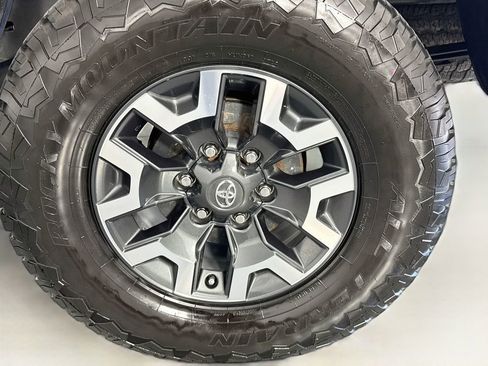 Used 2023 Toyota Tacoma TRD Off-Road AWD/4WD image 14