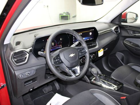 New 2026 Chevrolet TrailBlazer LT w/ Convenience Package FWD image 14