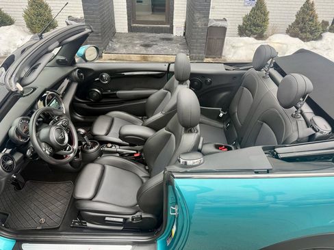 Used 2019 MINI Cooper S w/ Premium Package image 13