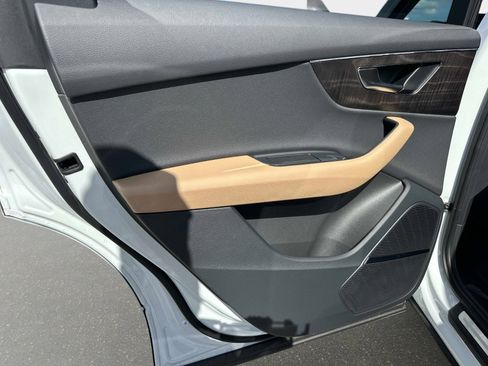 New 2026 Audi Q7 2.0T Premium image 12