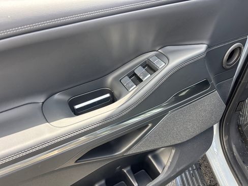 New 2026 Lincoln Navigator L Reserve AWD/4WD image 12