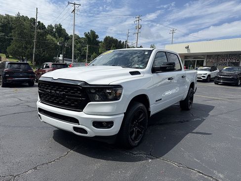 Used 2023 RAM 1500 Big Horn AWD/4WD image 3