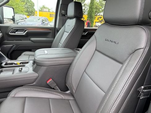 New 2026 GMC Sierra 2500 Denali w/ Denali Reserve Package AWD/4WD image 19