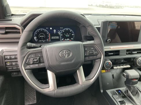 Certified 2026 Toyota Tacoma TRD Off-Road image 11