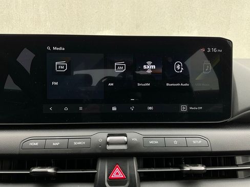 Used 2025 Kia K4 LXS image 31