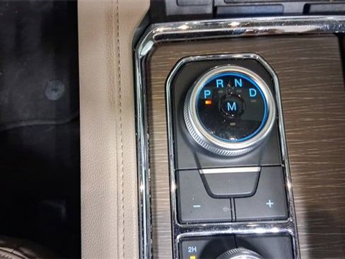 Used 2024 Ford Expedition Limited image 29